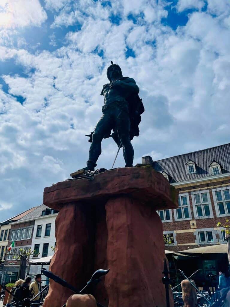 Standbeeld van Ambiorix in Tongeren