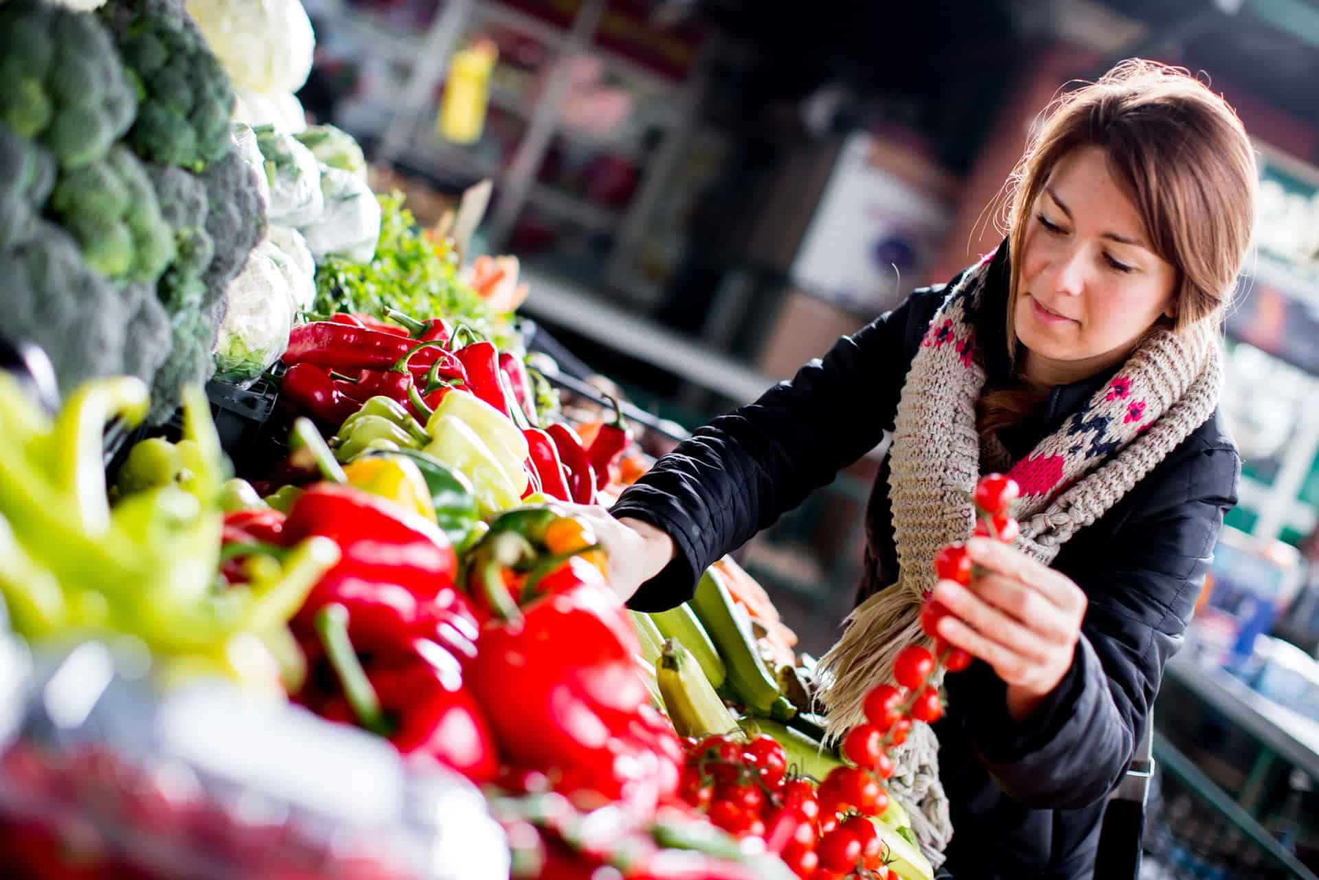 Verse groenten op een lokale markt