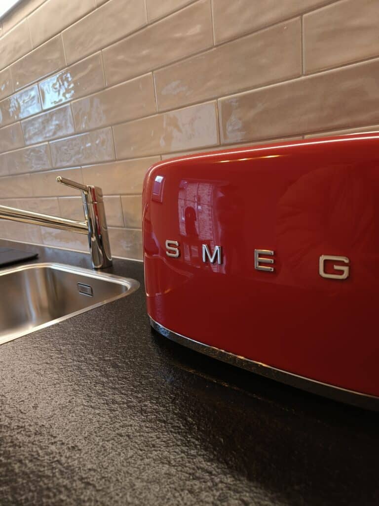 Broodrooster in de keuken van de vakantiewoning bij Hof van Sassenbroek in Tongeren-Borgloon, Haspengouw.